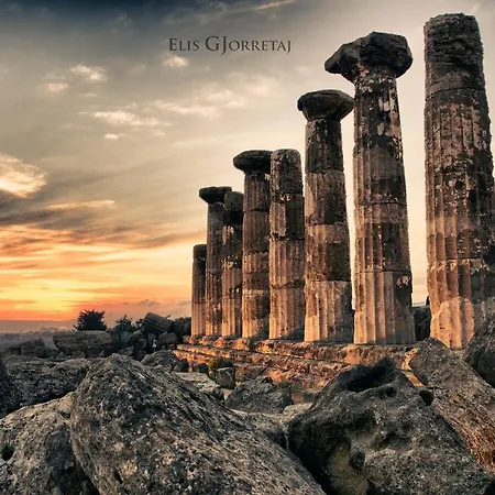 Le Cinque Novelle Guest house